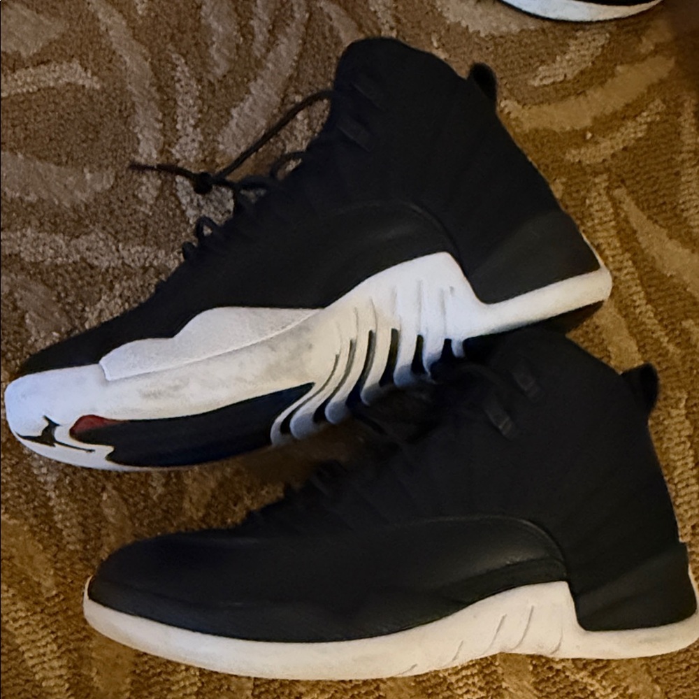 2016 Jordan Retro 12 Neoprene men’s size 10